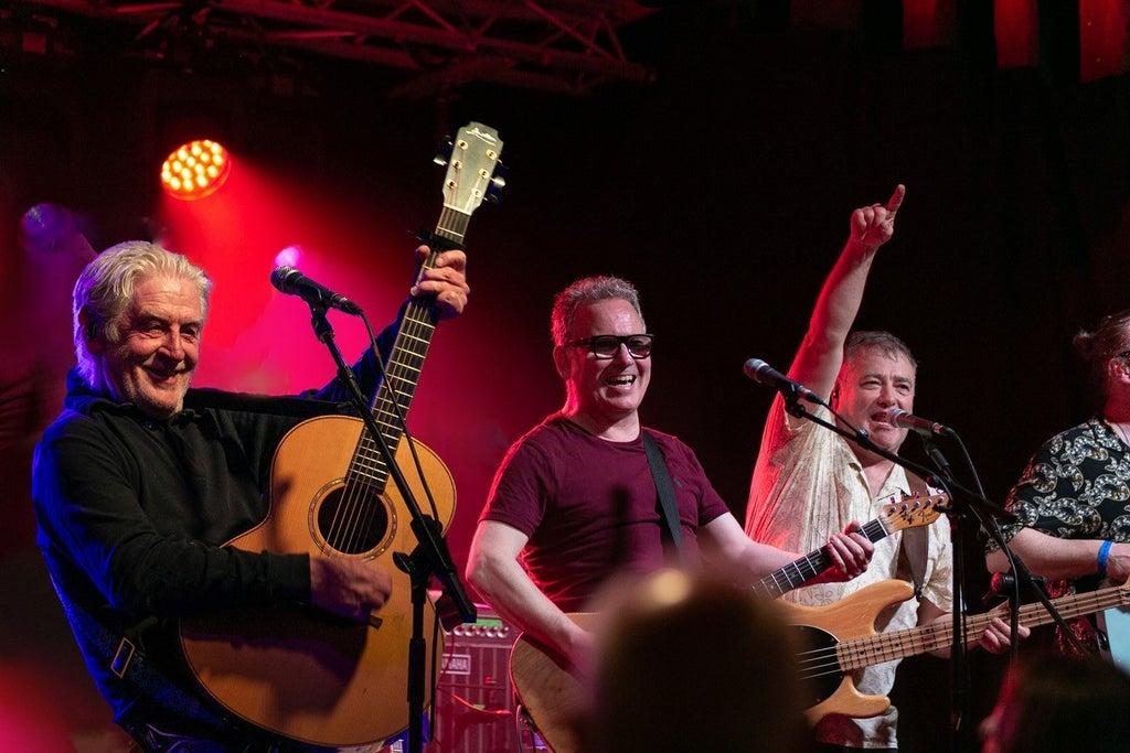 Summer Nights on the Southside - The Saw Doctors