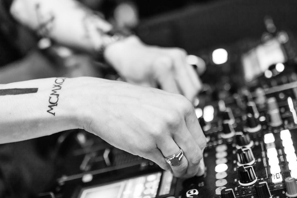 Scots Tablet Adrian Mills B2B Cloudy | Live Music Scotland